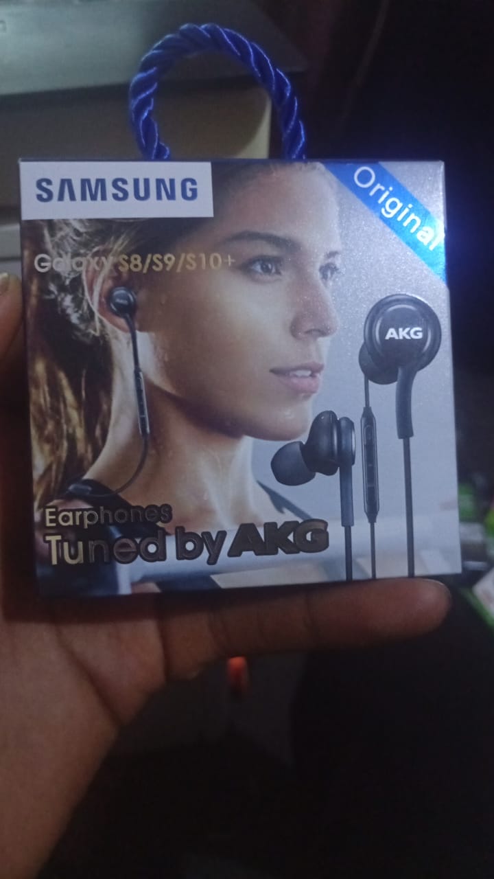 AKG SHORT SAMSUNG EAR PHONES